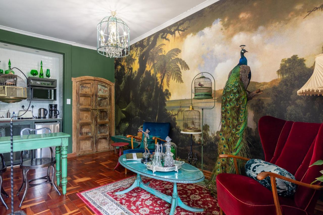 Festina Lente Guesthouse ヨハネスブルグ エクステリア 写真
